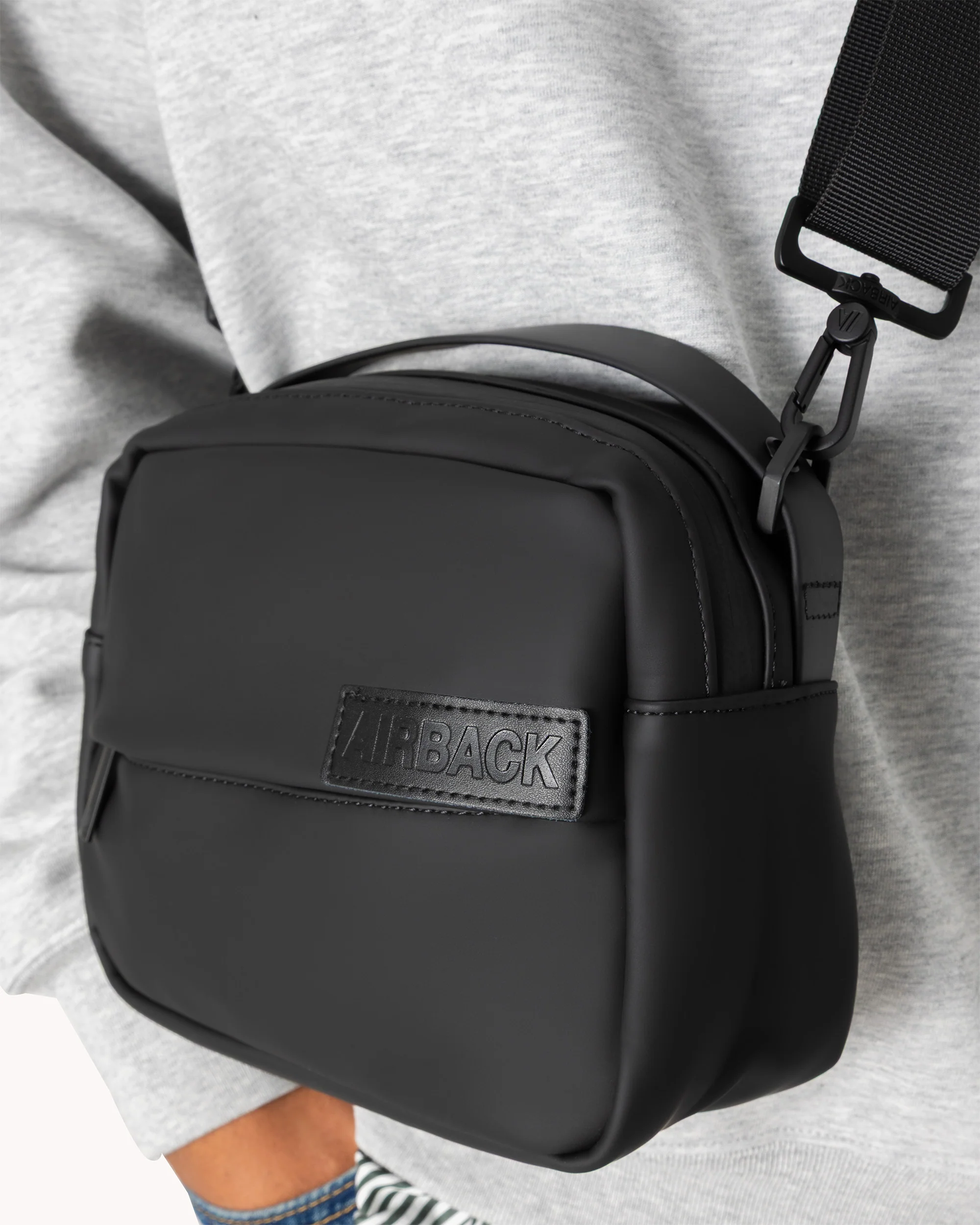 Cross Body - Image 4