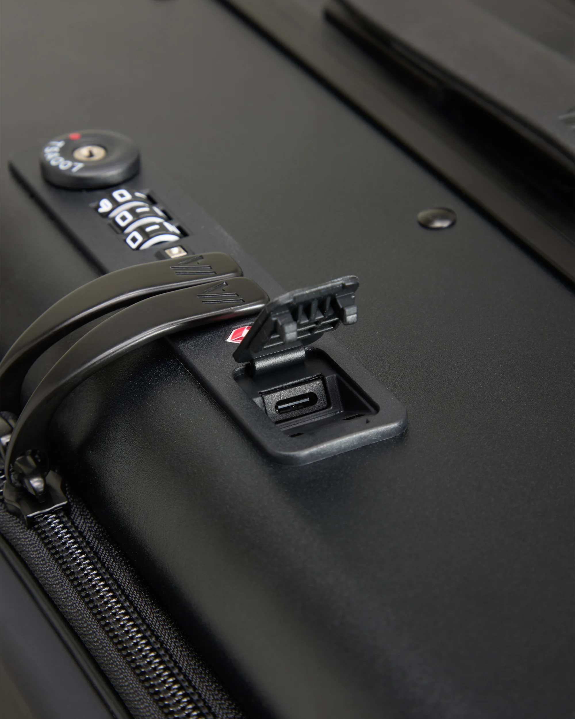 NEXT (Carry-On) - Image 7