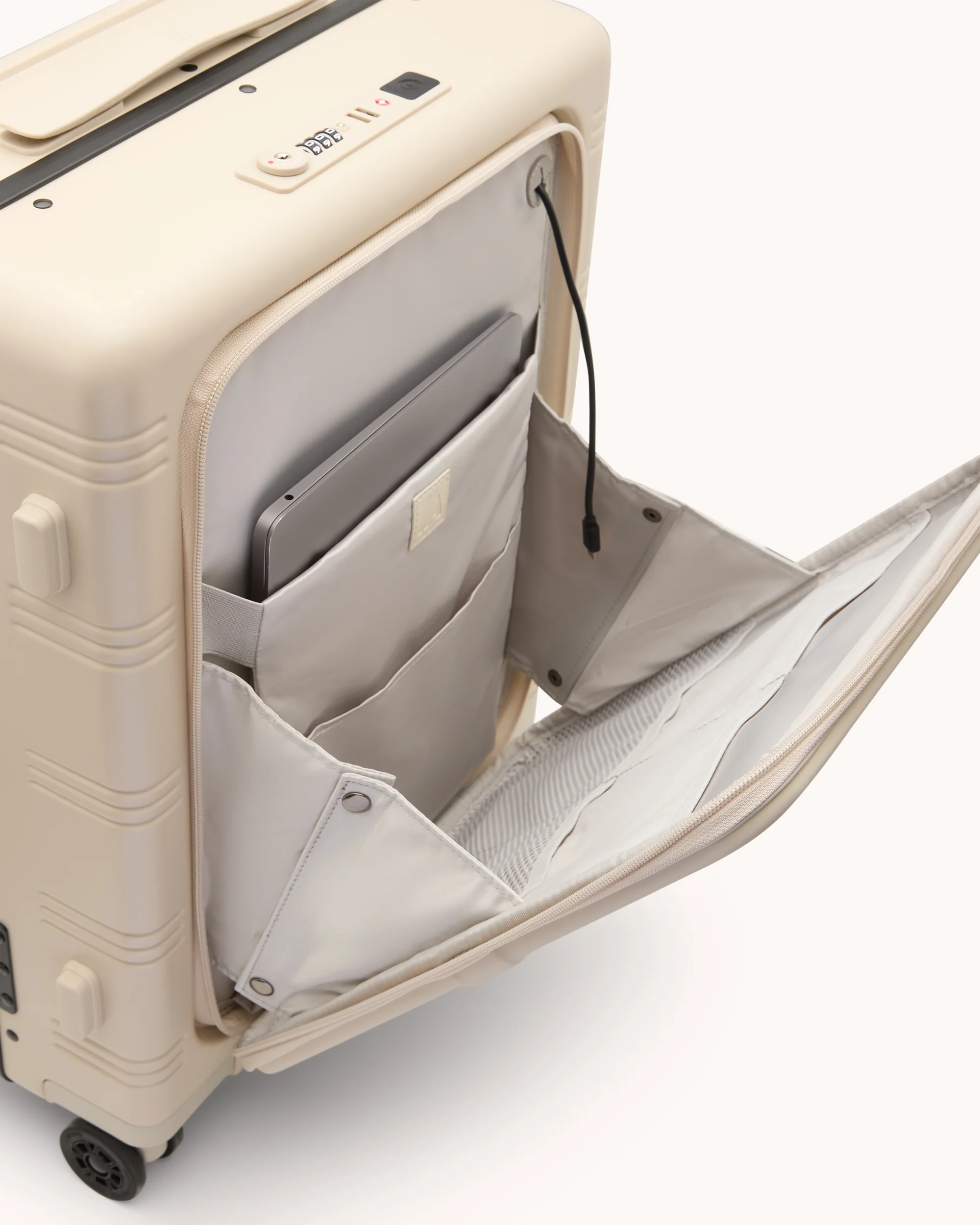 NEXT (Carry-On) - Bundle - Image 7